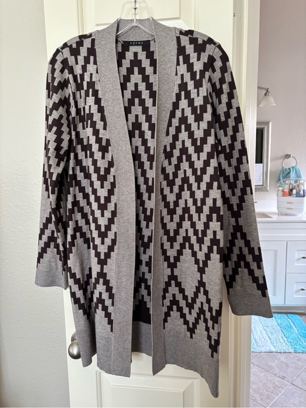 Cyrus Black & Gray Geometric Open-Front Cardigan